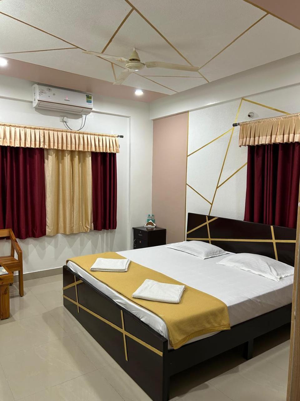 Royal Comfort Inn Bangalore Dış mekan fotoğraf